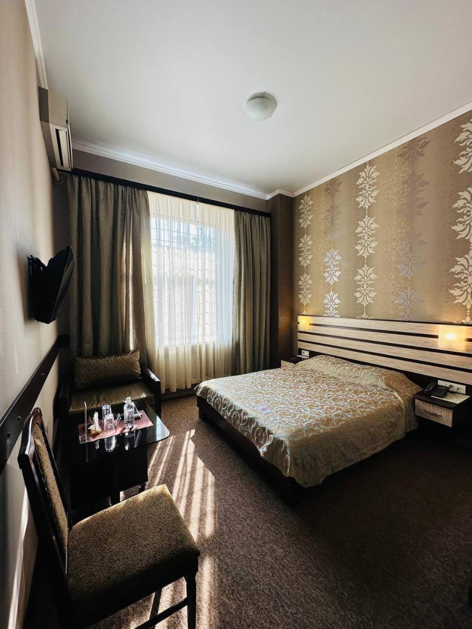 Classic Hotel Харків Екстер'єр фото