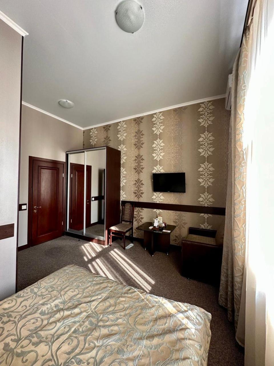 Classic Hotel Харків Екстер'єр фото